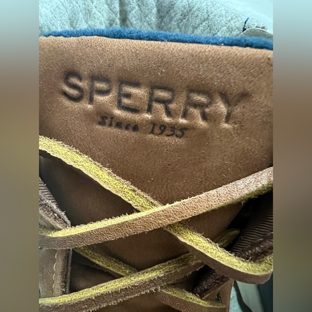 NEW SPERRY Women’s Maritime Repel Snow Boots Tan/Navy With Thinsulat -Size 5 - Picture 2 of 9